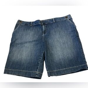 Merona women’s long denim Jean shorts/ size 24W